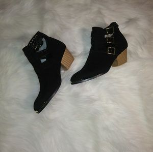 NWOT Black buckle booties